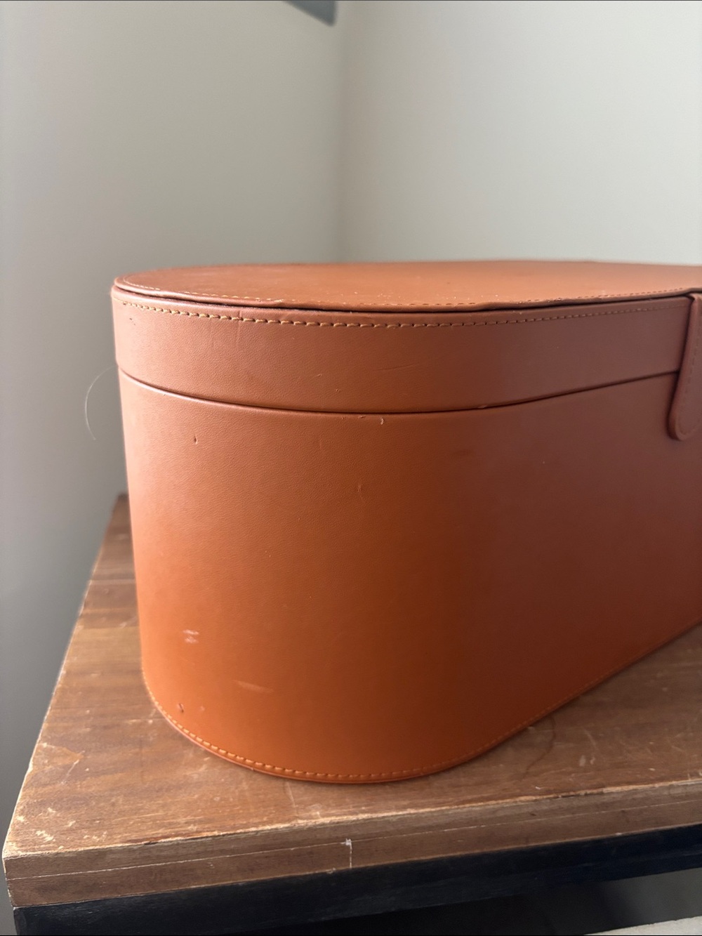 Dyson Airwrap Leather Case - Picture 2 of 5